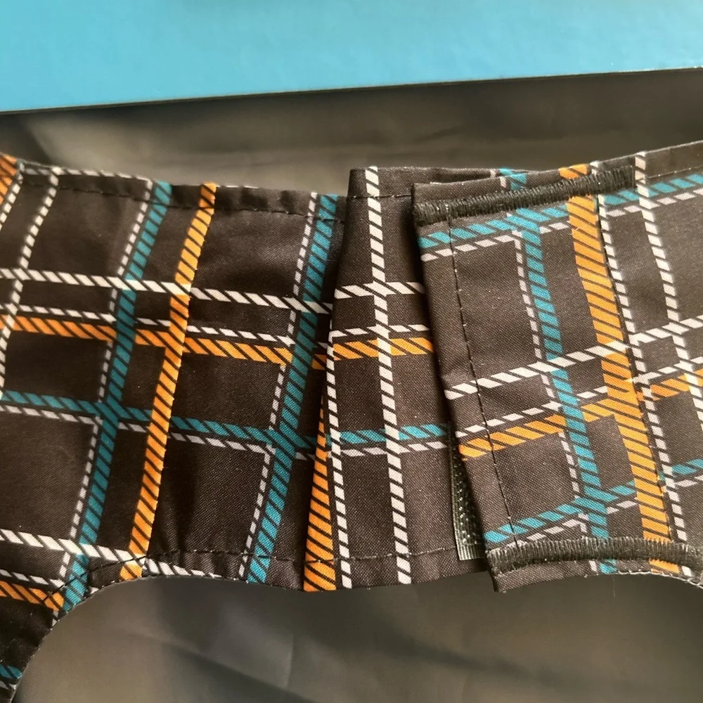 Delta Plaid Rain Slicker with Black, Orange, and Blue dog Rain coat Small NWT